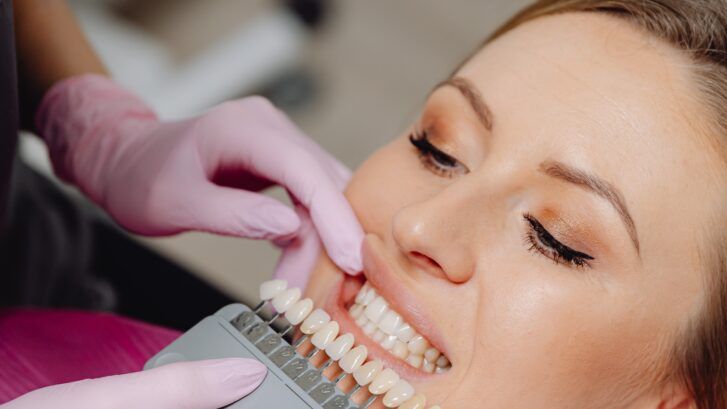 Blanqueamiento dental combinado