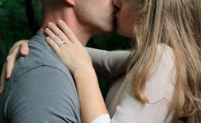 ¿Qué es la enfermedad del beso y cómo saber si la tienes? - BordonClinic