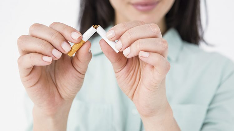 Dejar de fumar: 10 consecuencias directas en tu boca